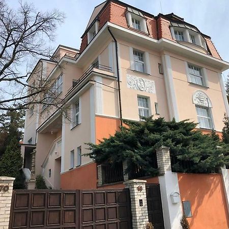 Rooms In Prague-Big+Comfy מראה חיצוני תמונה