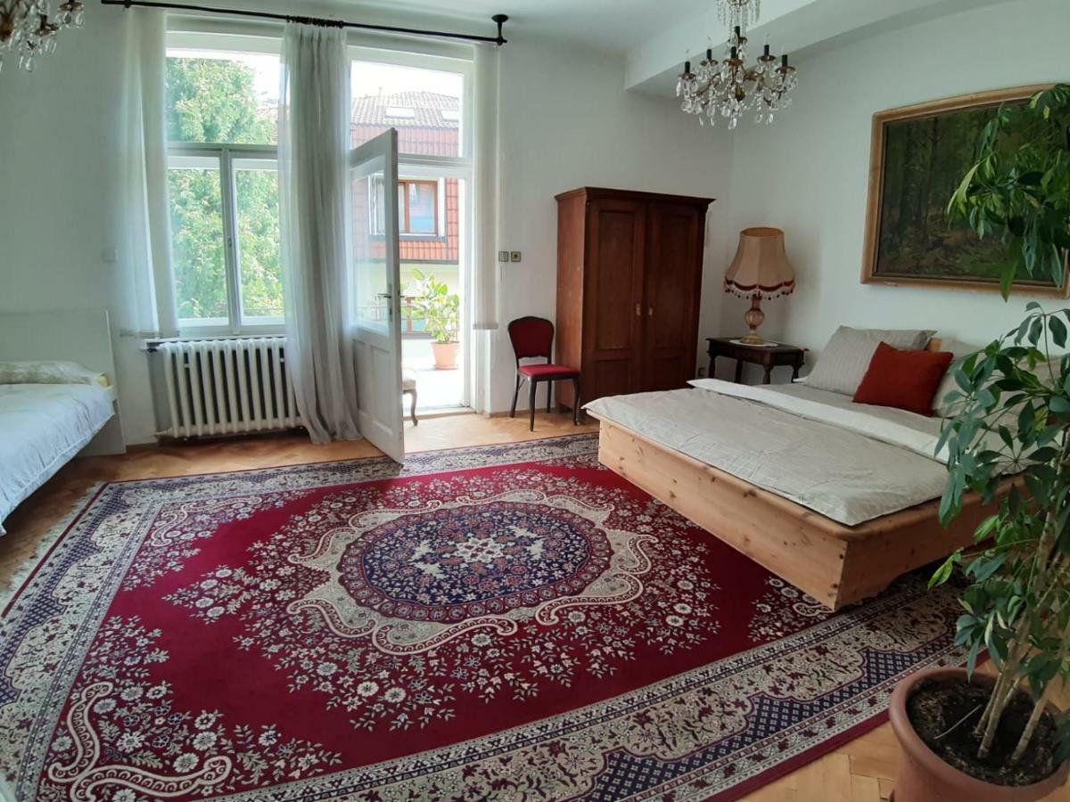 Rooms In Prague-Big+Comfy מראה חיצוני תמונה