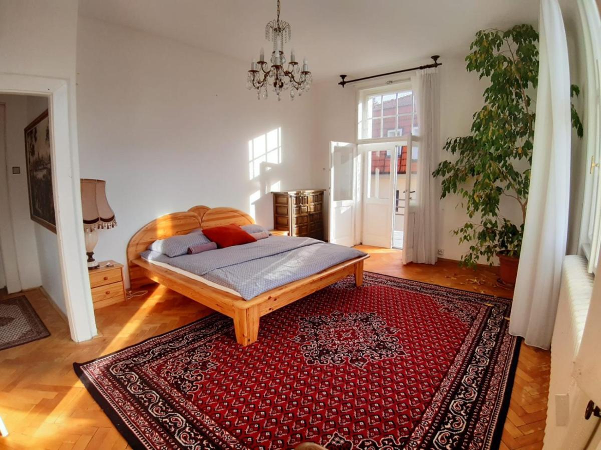Rooms In Prague-Big+Comfy מראה חיצוני תמונה